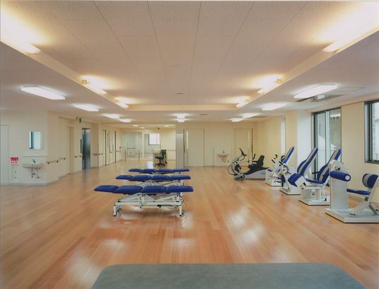 運動器具が並ぶ部屋