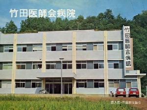 明るい外観の建物