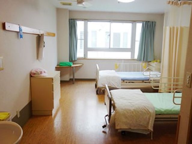 二台のベッドがある居室