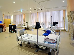 明るい機能訓練室  