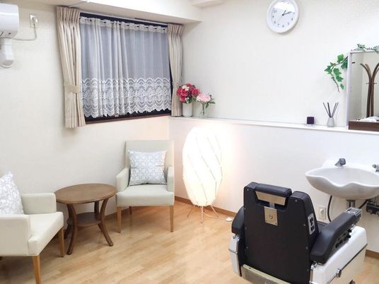 清潔感のある洗面台付き居室