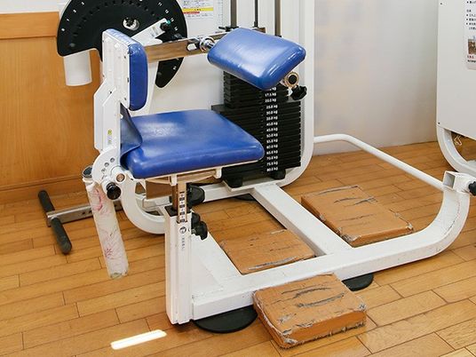 機能訓練室の運動器具  