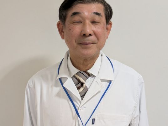 笑顔の男性スタッフ  