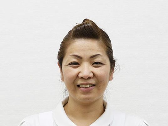 笑顔の女性スタッフ  