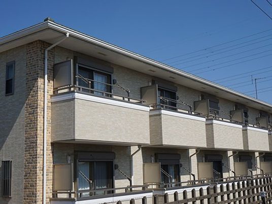 二階建ての建物