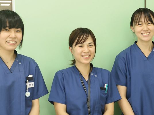 笑顔のスタッフイメージ