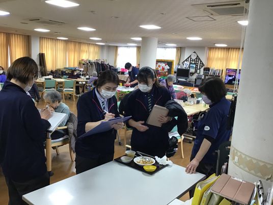 スタッフと利用者の交流