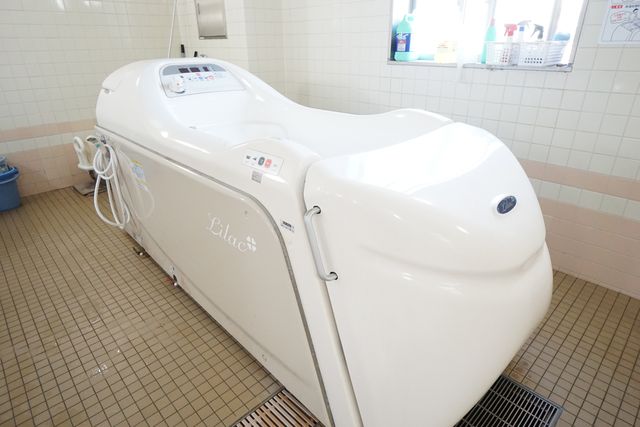 機能的な洗体機器浴室内