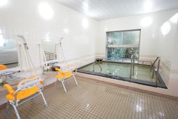 清潔な浴室空間