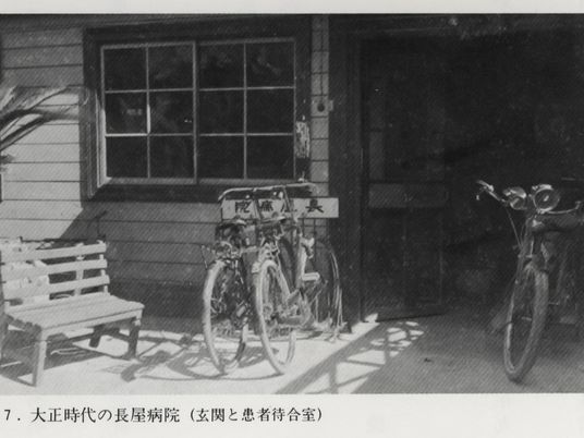 玄関前の自転車置き場  