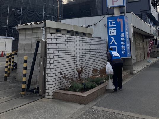 正面入口の案内看板  