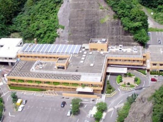 山あいの施設外観  