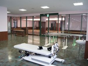 訓練設備のある室内  