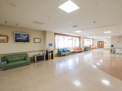 広々としたラウンジ