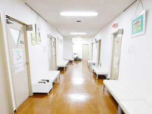 明るい廊下  