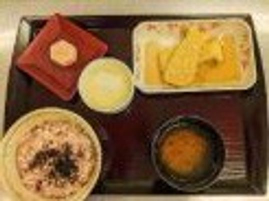 彩り豊かな食事の例