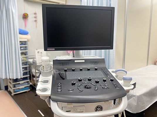 診察機器のある室内  
