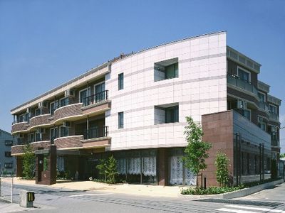 現代的な建物の外観