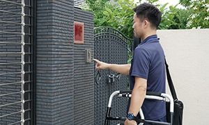 訪問者対応のエントランス  