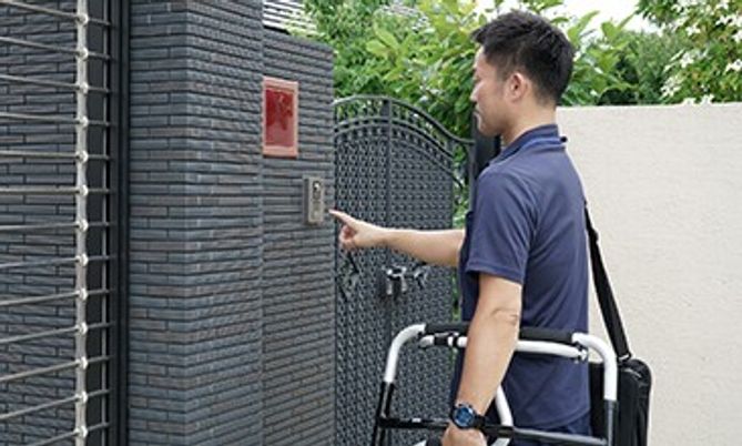 訪問者対応のエントランス  