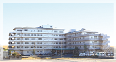 広々とした建物外観