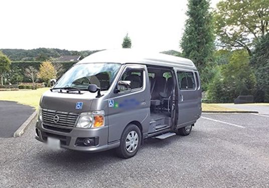 駐車場に停めた車両