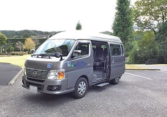 駐車場に停めた車両