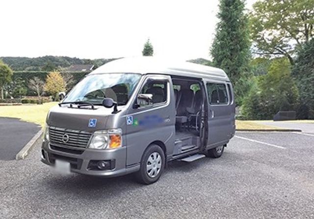 駐車場に停めた車両