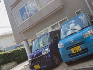 施設前の車寄せ  
