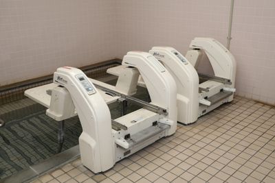 座席付き浴槽の浴室