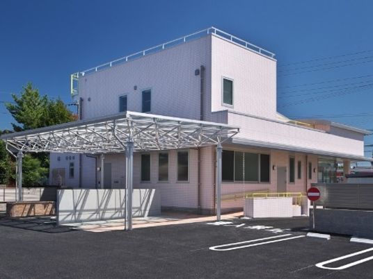 外観の建物全景  