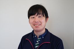 和やかなスタッフの笑顔