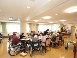 活動中のダイニングルーム