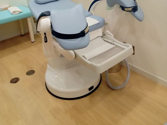 入浴介助機器の浴室  