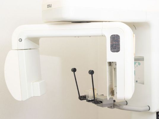 歯科用機器のある室内  