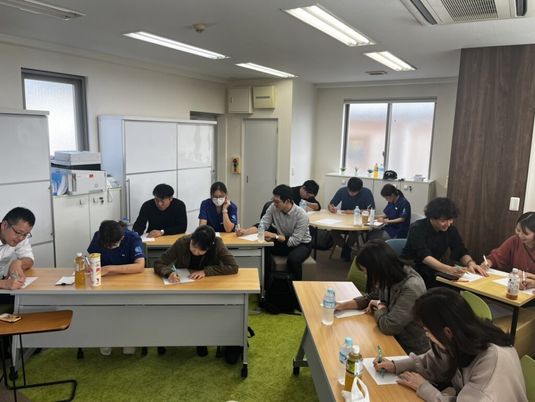 研修中の多目的室  