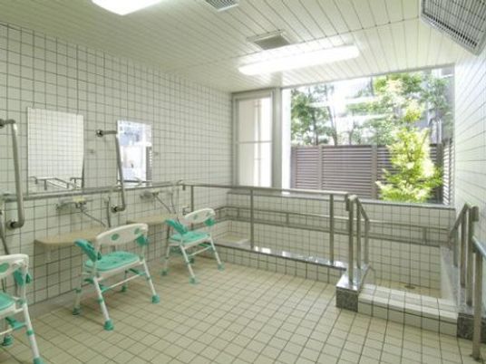 明るい清潔な洗い場
