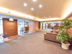 落ち着いたロビー風景