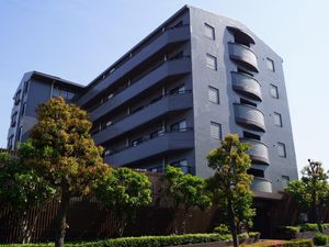 都会の居室の外観