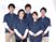 笑顔のスタッフ集合写真
