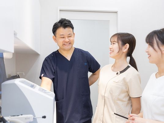 スタッフが話す診療室  