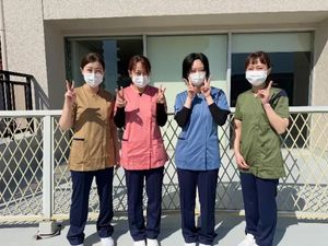 スタッフ4人のテラス  