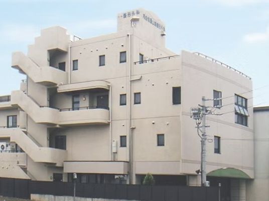 外観の建物全景  