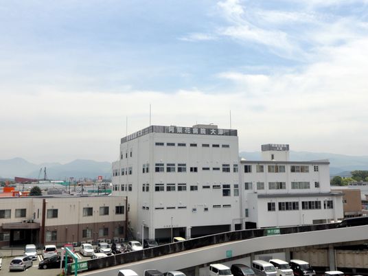 病院の建物外観  