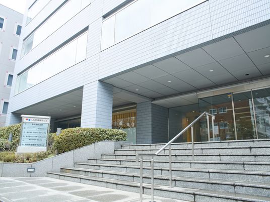 建物入口の外観  