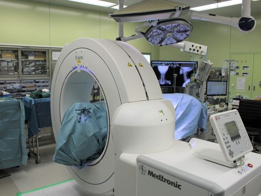 手術室の医療機器  