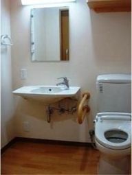 手すり付きトイレ空間