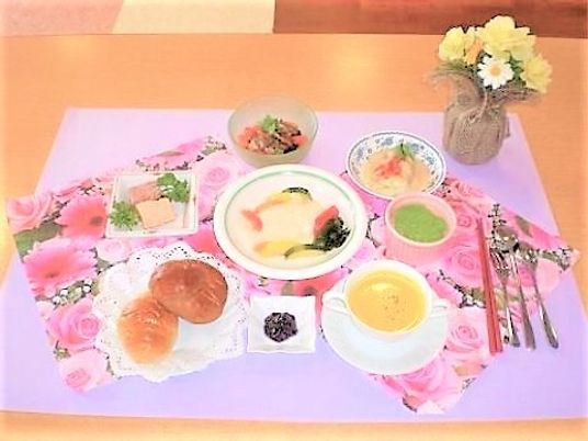 彩り豊かな食事内容