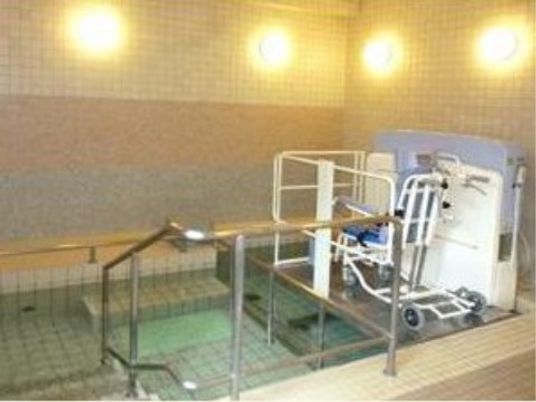 手すり付き洗い場