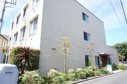 清潔な外観の建物